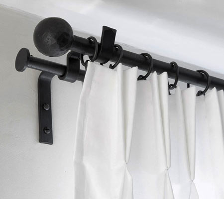 Double curtain pole